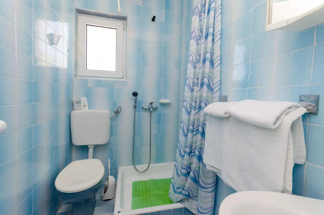 Apartments And Room Sime M Lopar