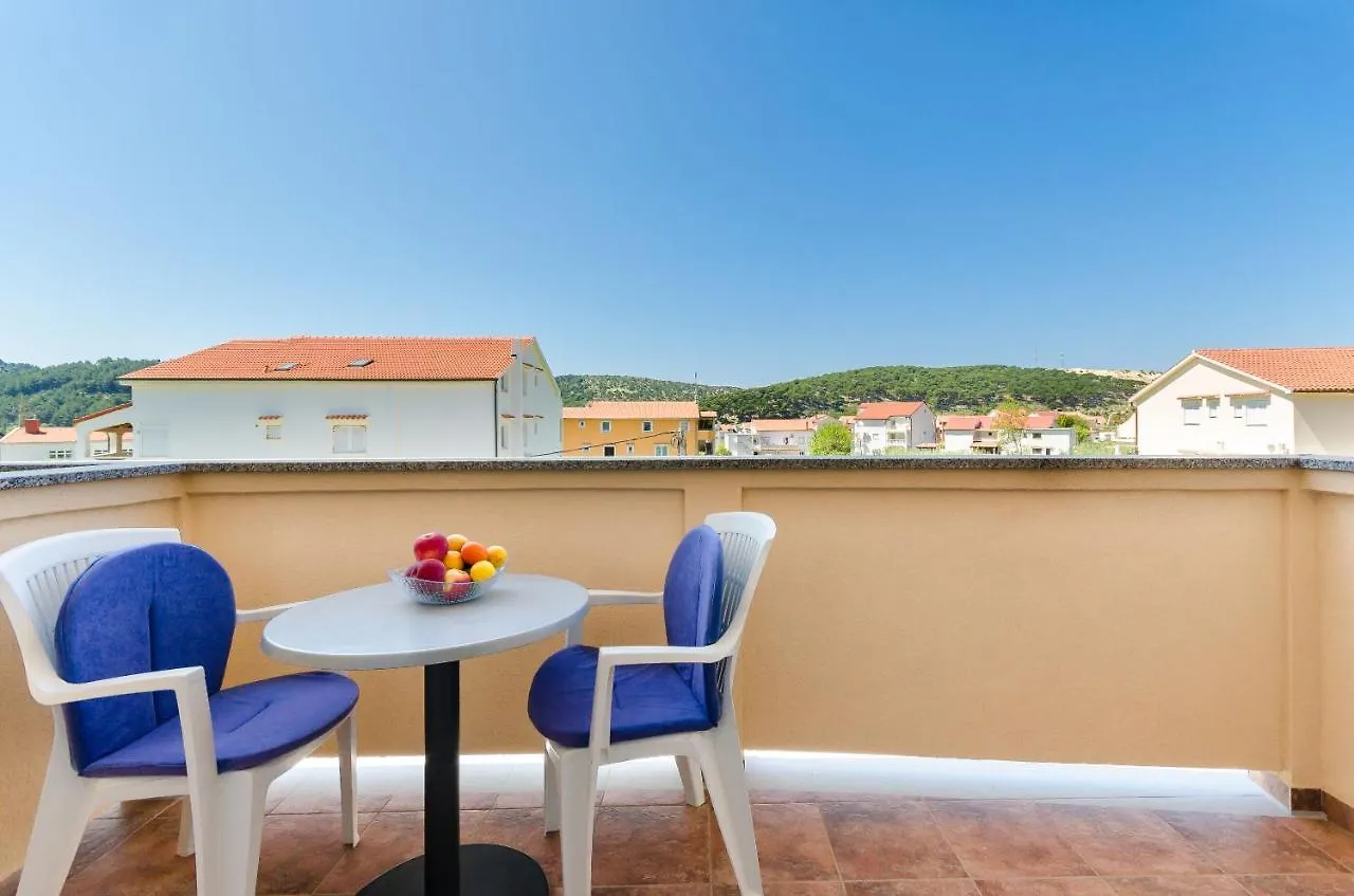 Apartments And Room Sime M Lopar Croatia