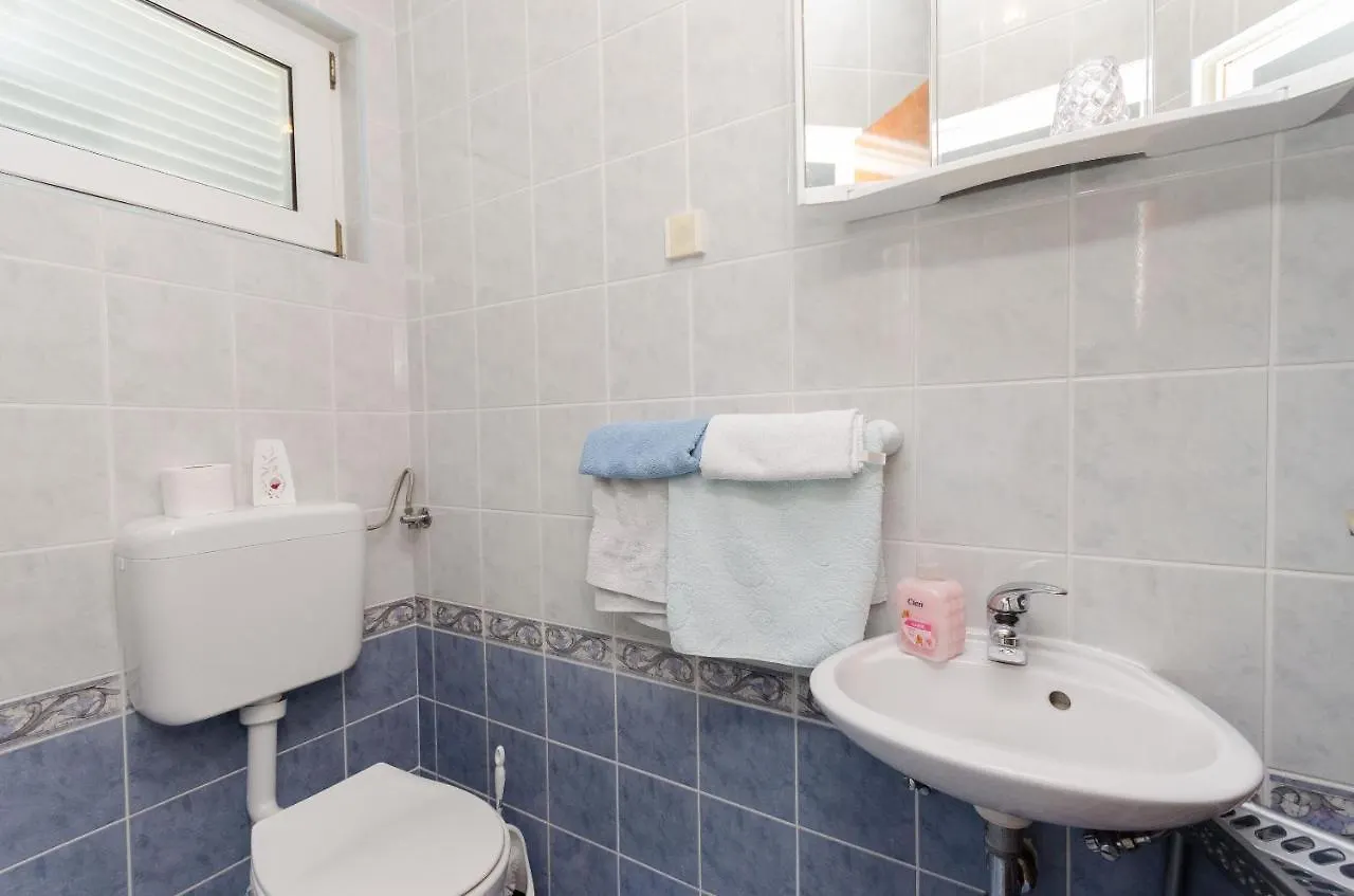 Apartments And Room Sime M Lopar