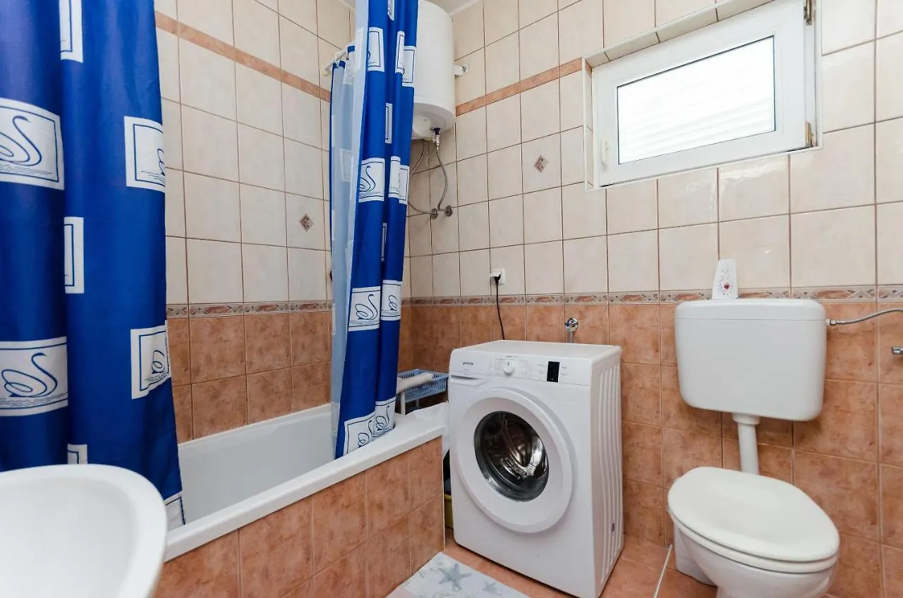 Apartments And Room Sime M Lopar Croatia